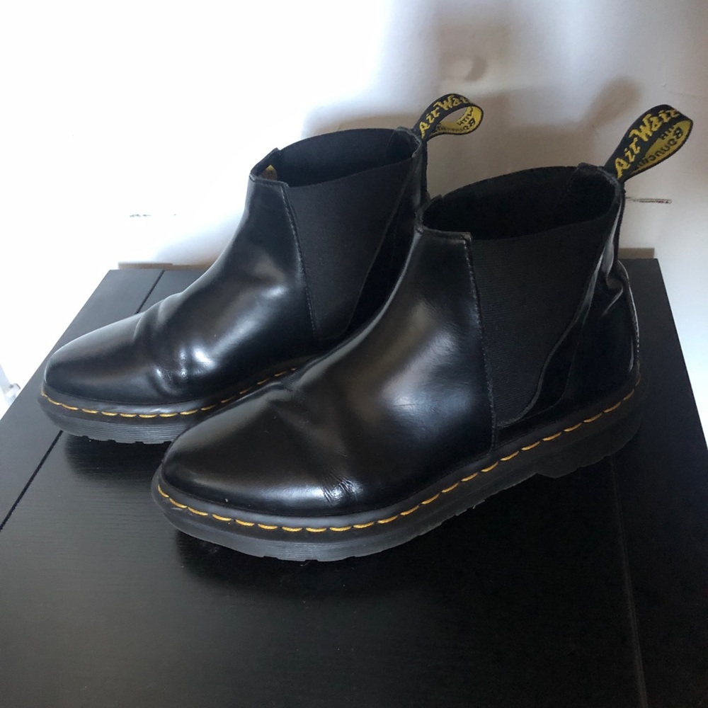 Dr Marten Chelsea boot
